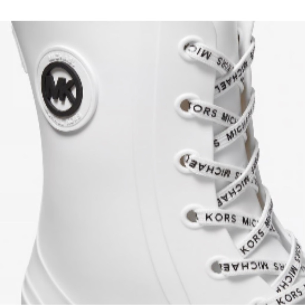 BRAND NEW! Still in Box! 
Michael Kors PVC White/Black Rain boot w/lining! - Picture 3 of 9
